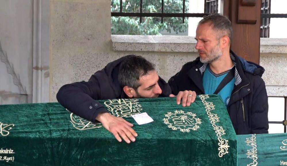 Bu acıya yürek dayanmaz! Küçük Tesnim’e Konyalı Camisinde yürek yakan veda 7